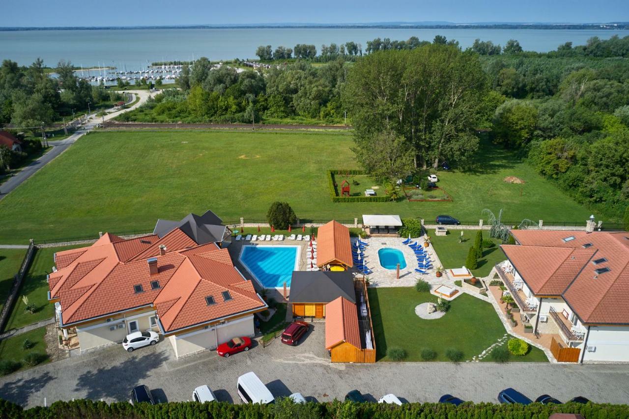 Villa Plattensee Vonyarcvashegy Exterior photo